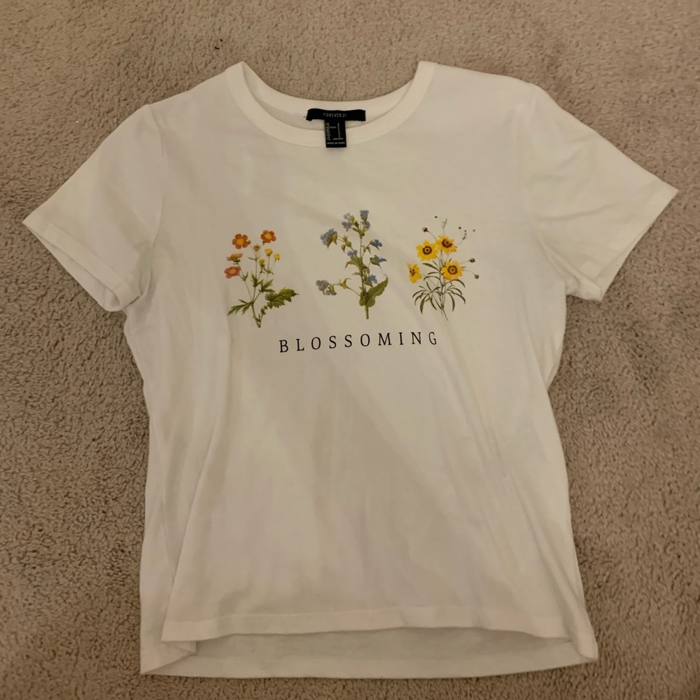 Forever 21 flower graphic tee
